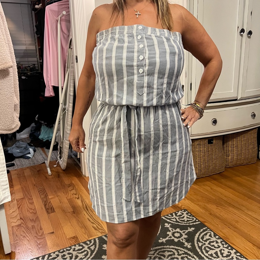 Strapless dress